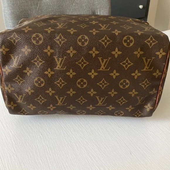Louis Vuitton Monogram Speedy 30 - Picture 6 of 17